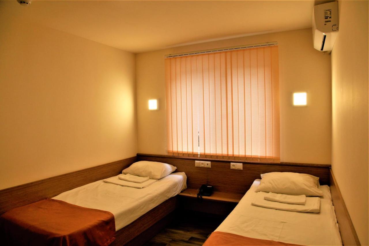 Albert House Hotel And Tours Erevan Exterior foto